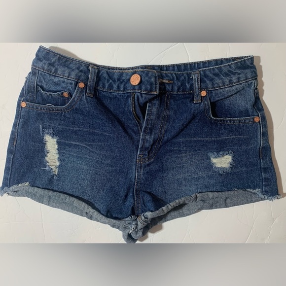 Refuge size 4 100% cotton dark denim distressed shorts with copper hardware - Picture 1 of 7